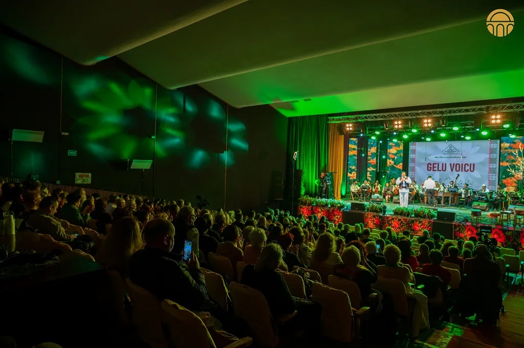 Trofeul Festivalului „Florile Ceahlăului” cucerit de interpretul sucevean Gabriel TRETEAG – fotografia 10