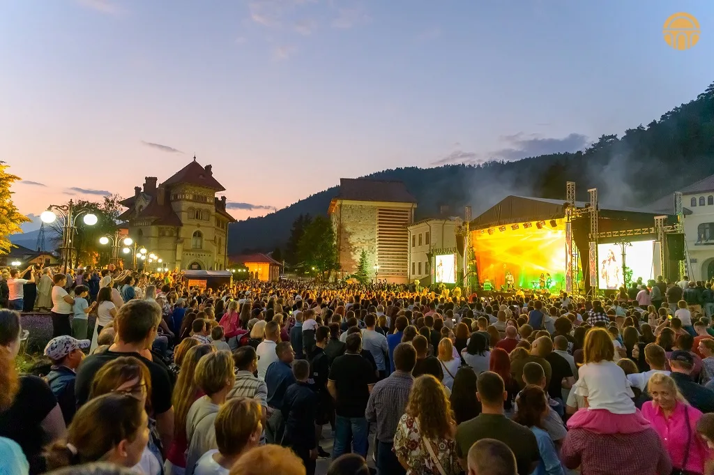 Vară fierbinte în evenimente cu public numeros în Neamț – photo 49