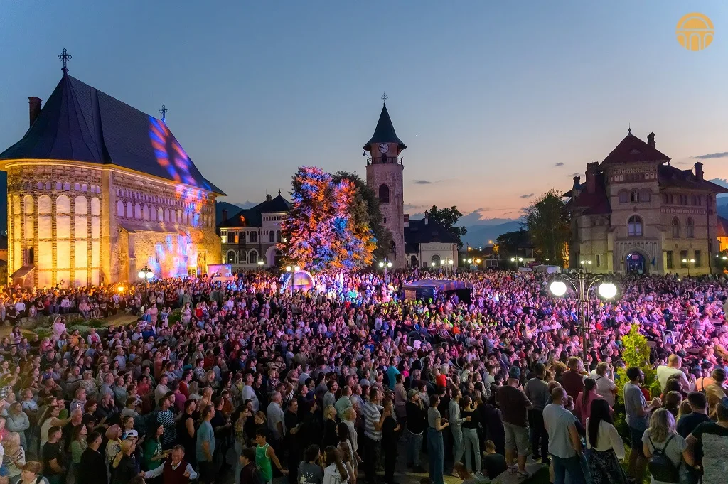 Vară fierbinte în evenimente cu public numeros în Neamț – photo 50