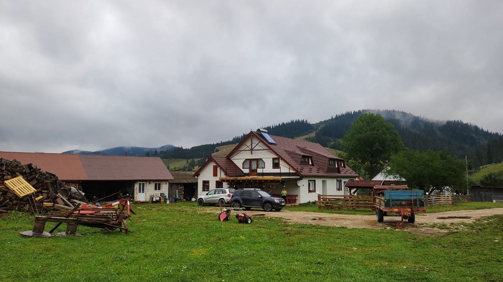 Discover the wonderful landscapes of Dămuc Commune! – photo 3