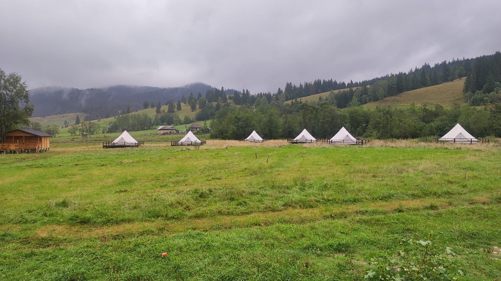 Discover the wonderful landscapes of Dămuc Commune! – photo 5
