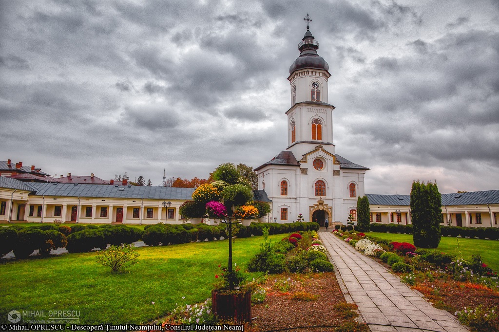 Neamțul, traversat de rute turistice, leagă între ele frumuseți și obiective – fotografia 17
