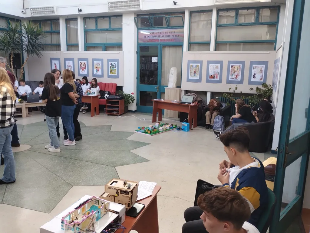 Târgul Regional de Știință CODE Kids Piatra Neamț 2023, la Biblioteca Județeană