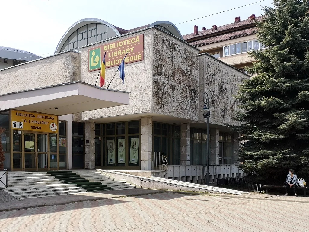 Program de dezvoltare personală pentru tineri, la Biblioteca Județeană