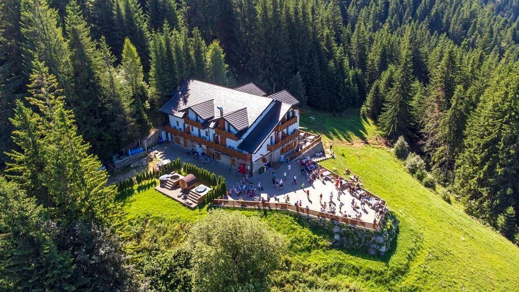 Cel mai iubit munte străbătut în toate anotimpurile – photo 5