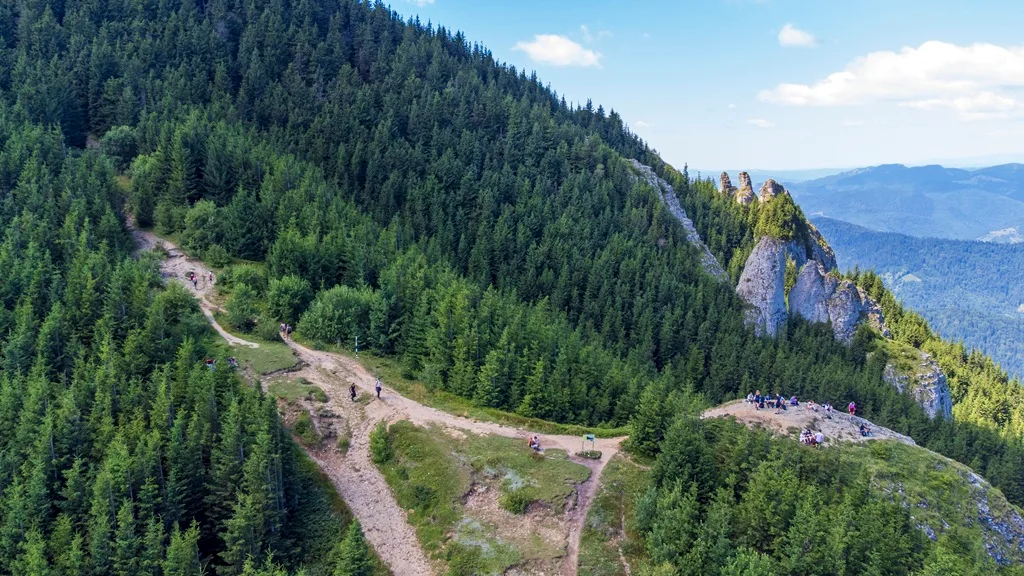 Cel mai iubit munte străbătut în toate anotimpurile – photo 7