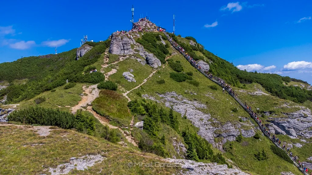 Cel mai iubit munte străbătut în toate anotimpurile – photo 9