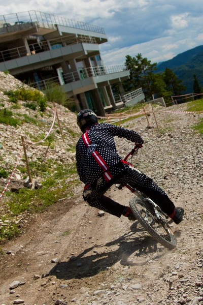 Tare ca piatra 6 2011