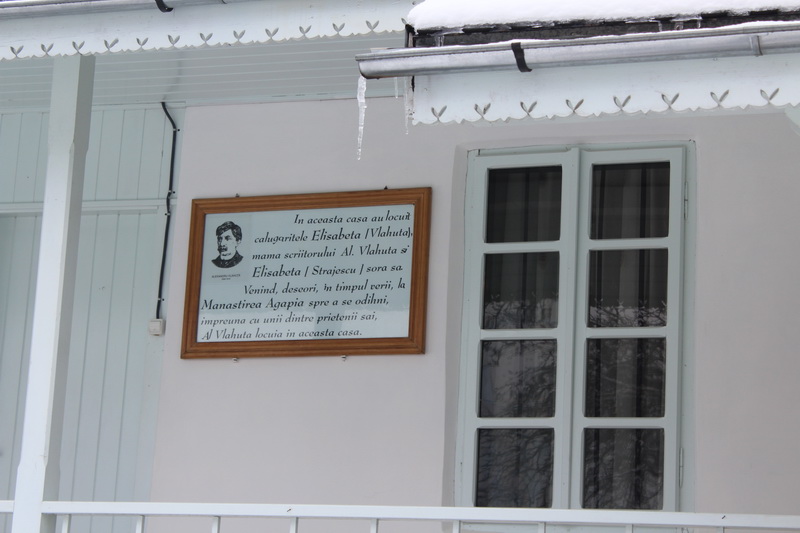 9436352_resize