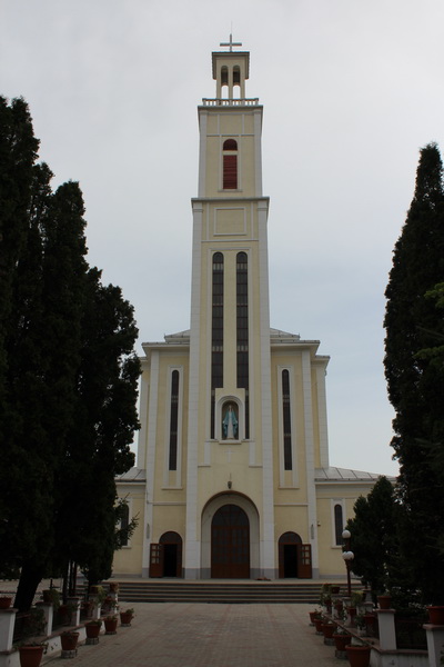 sf fecioara maria, regina - tamaseni 1